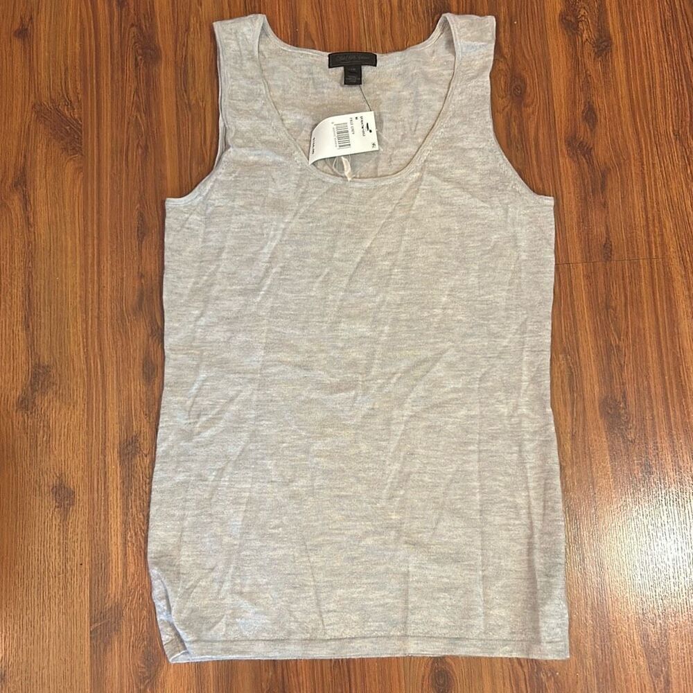 NWT Saks fifth Avenue 100% cashmere sleeveless sweater tank size M Gray